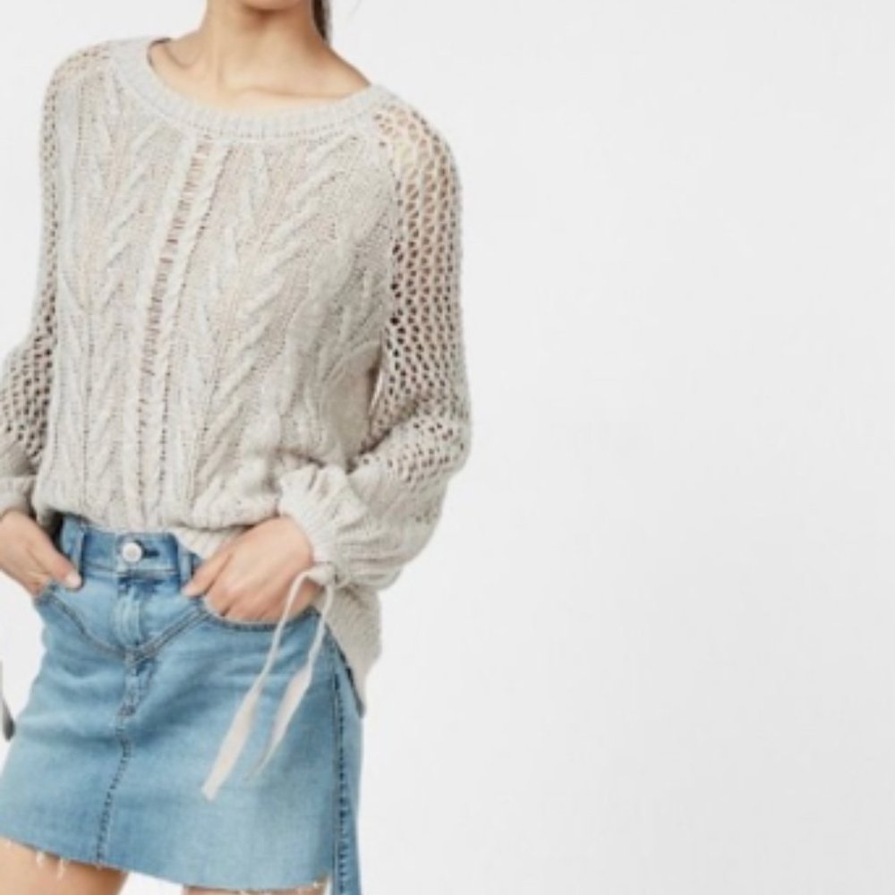 Express Open Stitch Balloon Sleeve Pullover in Neutral